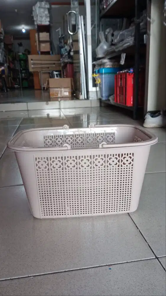 keranjang belanja supermarket minimarket toko sayur