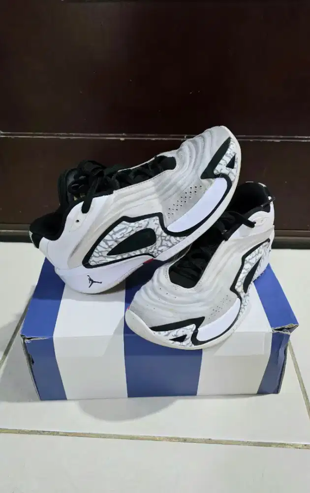 Sepatu Basket Air Jordan Luka 3 GS Motorsport