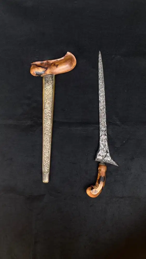 Keris jalak Tilam sari ndeling meteorit gagah berwibawa