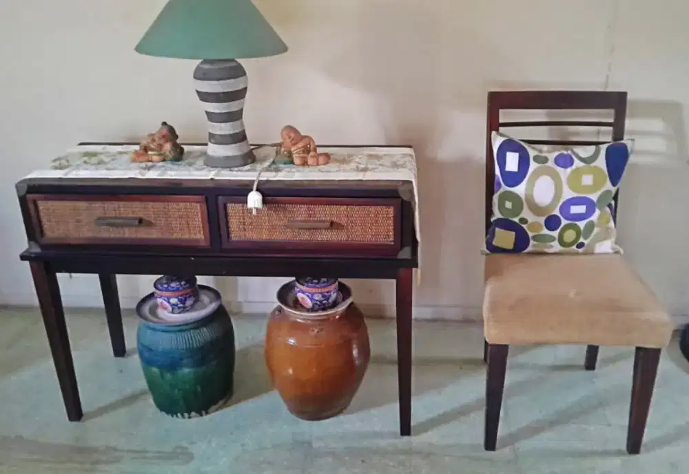 MEJA KONSUL CORAK ANYAMAN LOMBOK & LAMPU MEJA