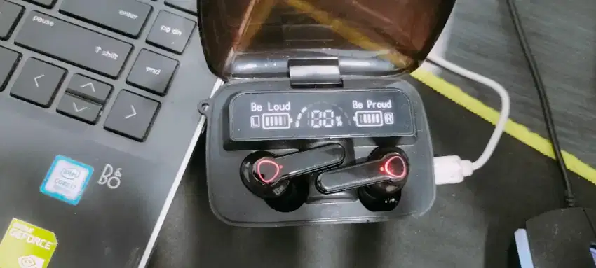Head set bluetoot merek robot