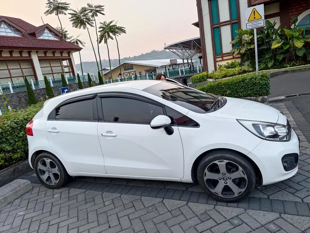 Kia Rio 2012 Bensin