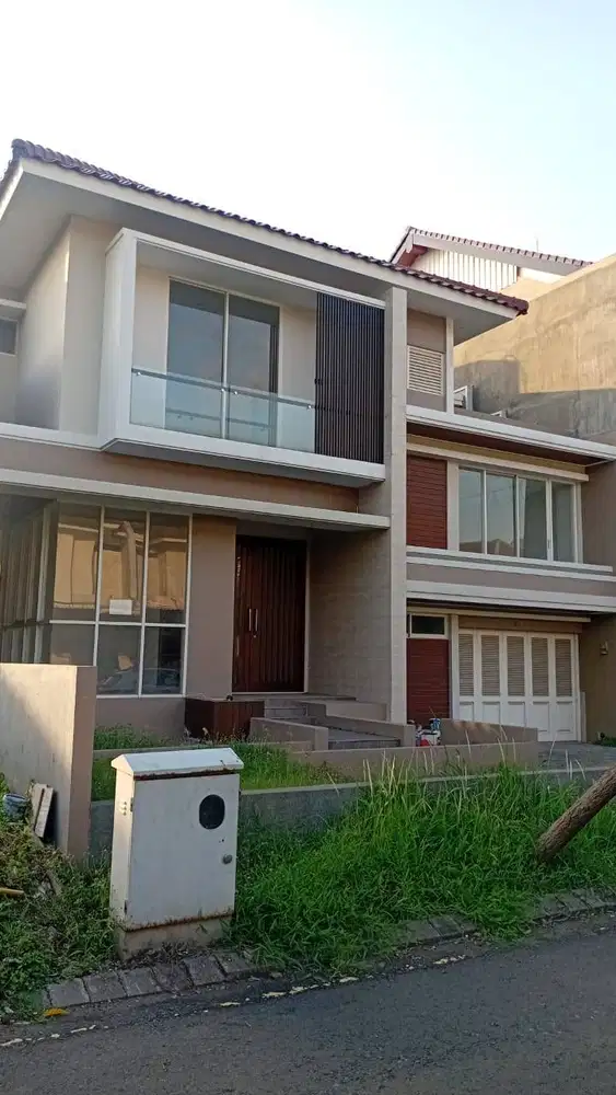 DIJUAL  Rumah BUKIT PALMA, CITRALAND Surabaya.
