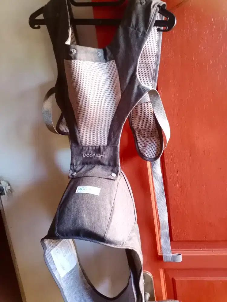 Mooimom hip seat carrier