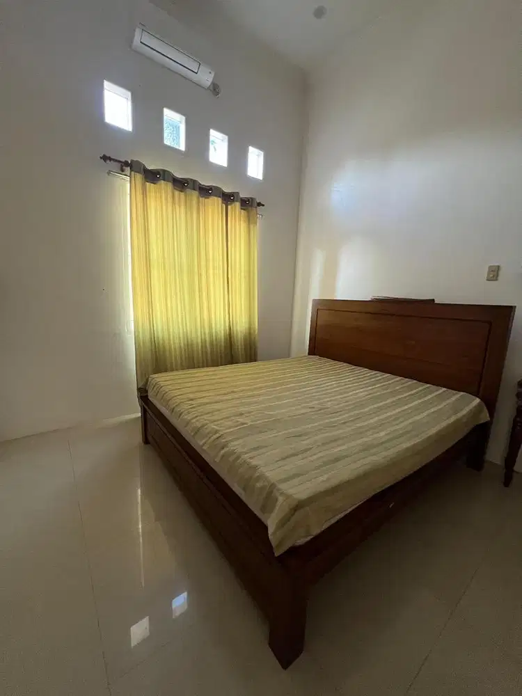 Dijual Satu Set Lemari + Tempat Tidur Jati Jepara (180x200)Lhokseumawe