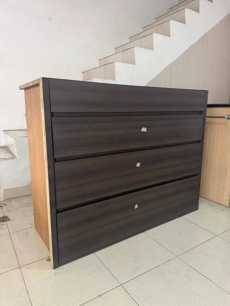LIKE NEW Lemari 4 susun soft close (plywood + veneer kayu asli)
