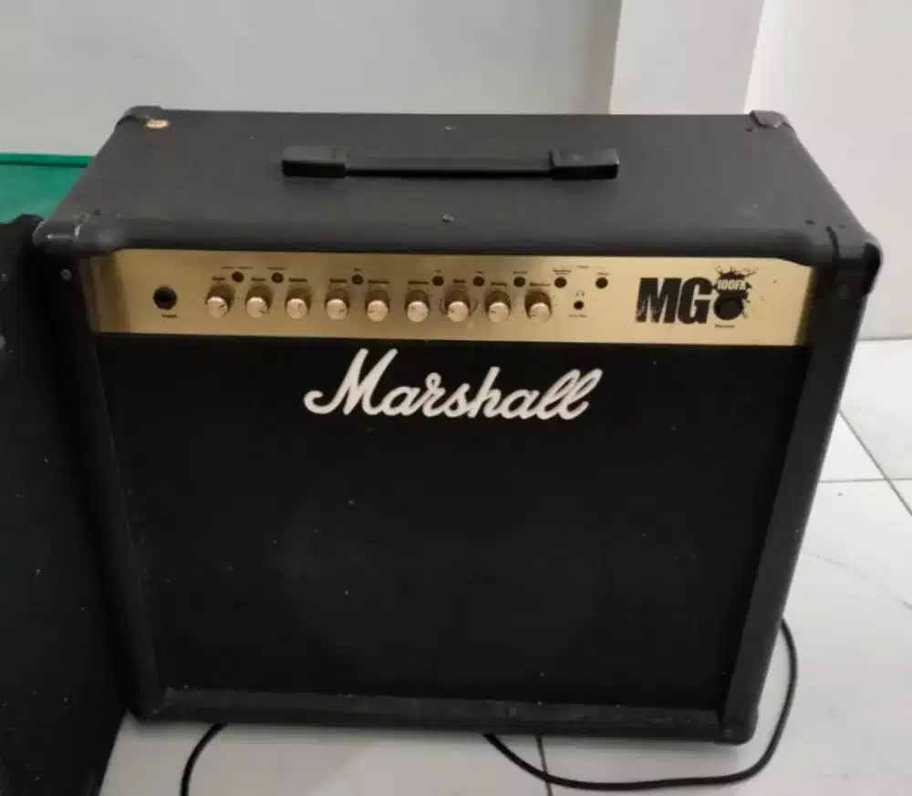 Marshall MG-100FX Combo