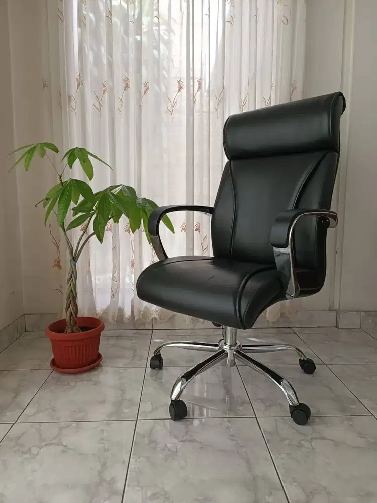 Kursi Direktur Indachi Vogue 1 CR TC ~ Bandung