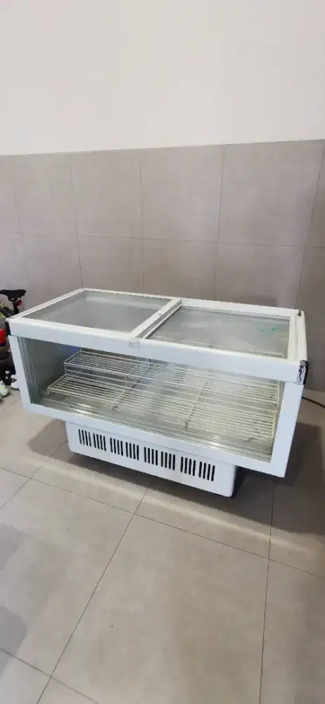 Jual kulkas GEA display chiller BD-300