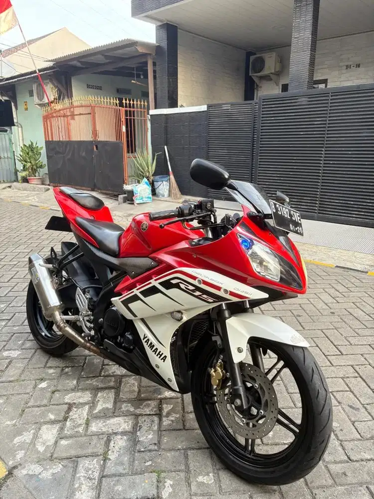 Dijual Yamaha R15 V2 Tahun 2016 surat lengkap