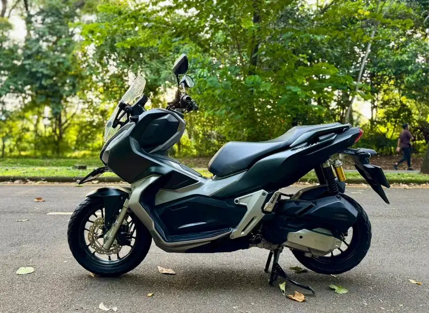 Honda ADV 150 CBS ISS Keyless MULUSSS Pajak Hidup Panjang
