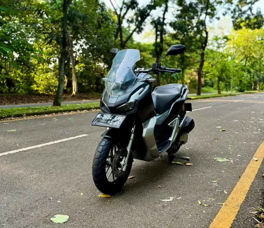 Honda ADV 150 CBS ISS Keyless MULUSSS Pajak Hidup Panjang