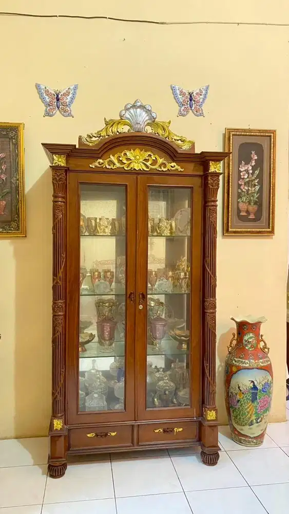 LEMARI PAJANGAN, GUCI, KAYU JATI ASLI