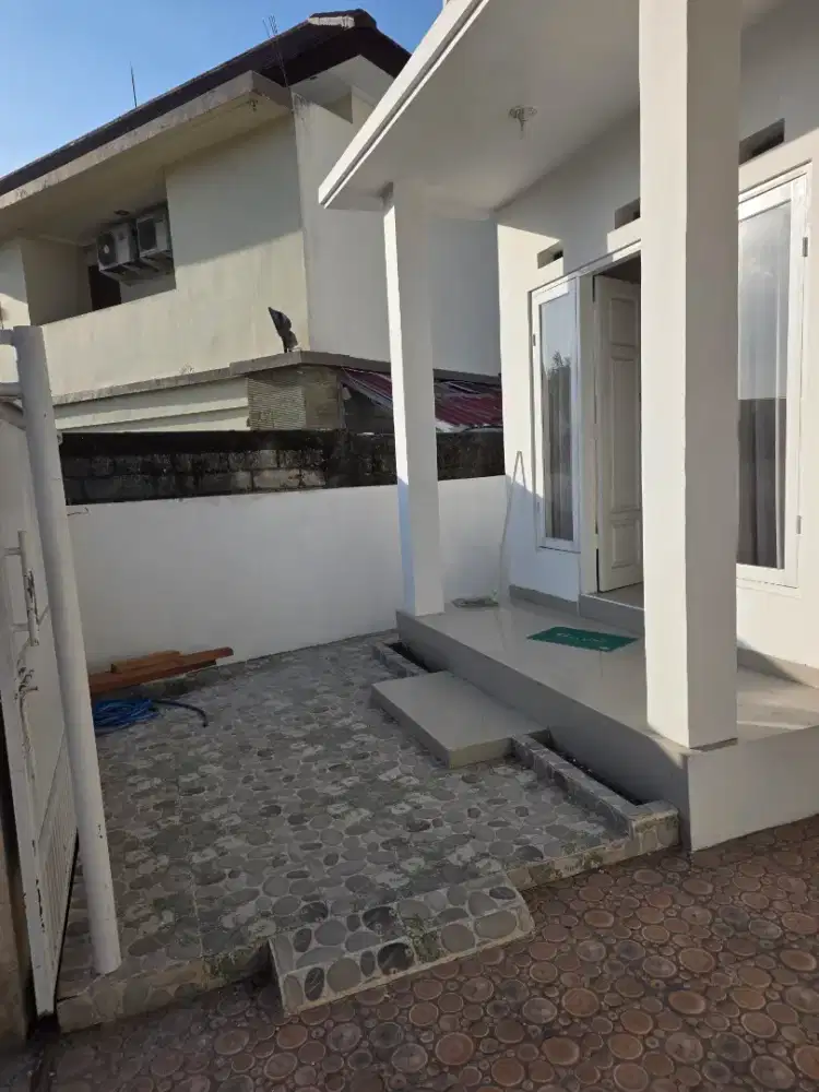 Dijual rumah 2 lantai daerah jimbaran, taman griya