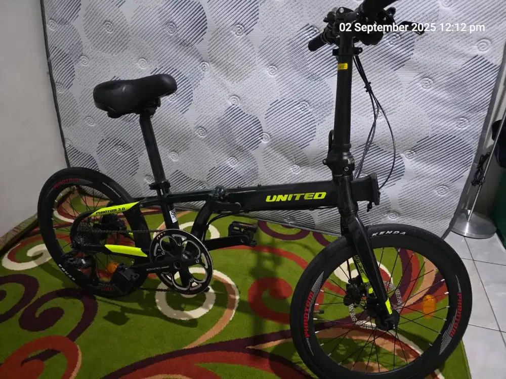SEPEDA LIPAT 20 UNITED PHANTOM 3.0  Hijau
