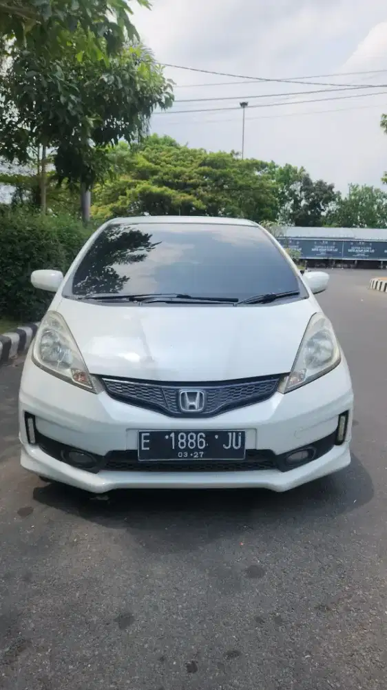 Honda jazz RS metic putih kediri