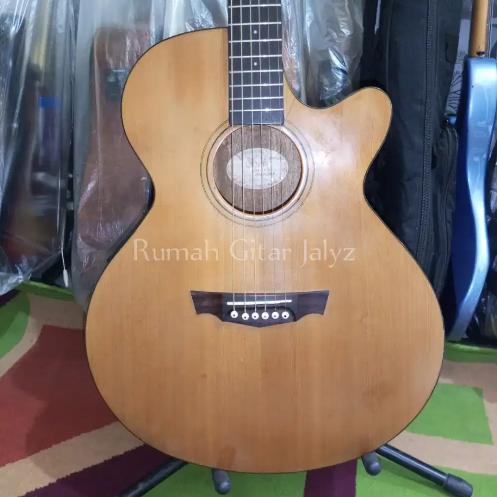 Cort SFX 1F NS top solid