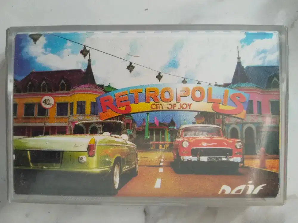 Kaset Pita Naif Album Retropolis