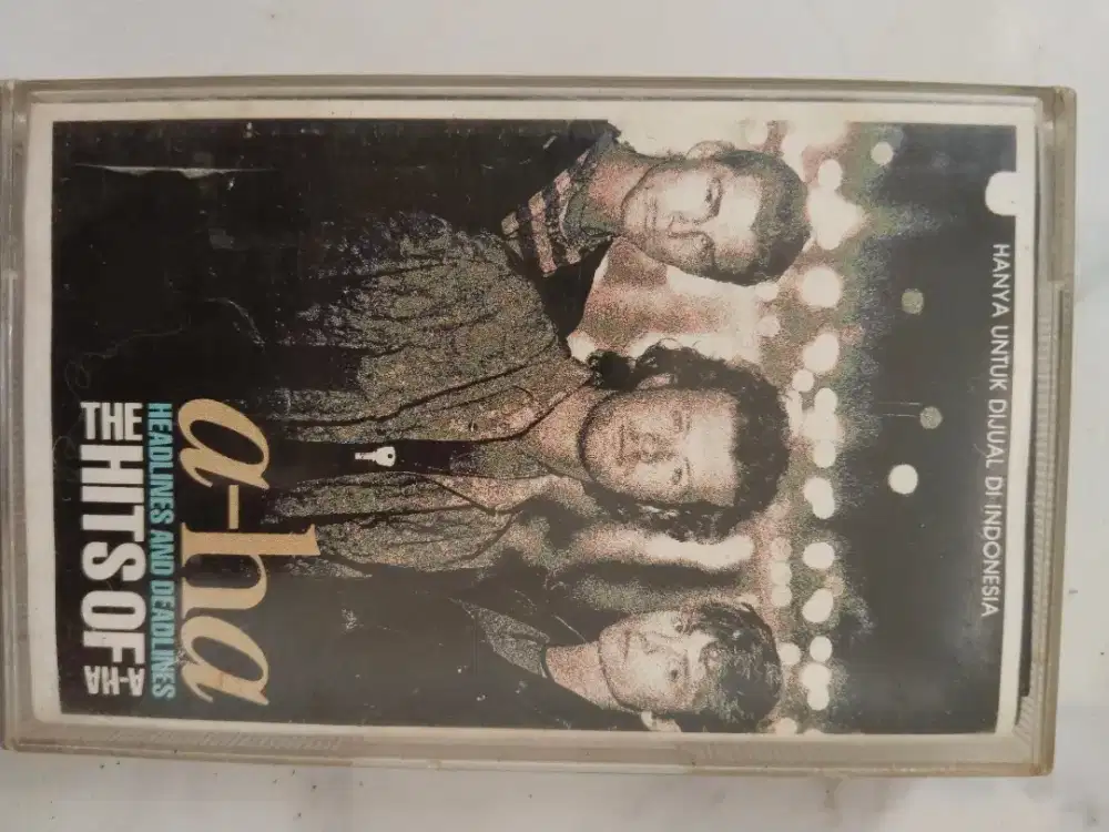 Kaset Pita A-Ha album Headlines and Deadlines