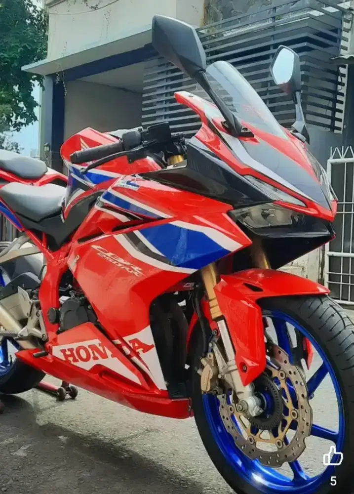 CBR250RR 2017 RED FRAME ABS