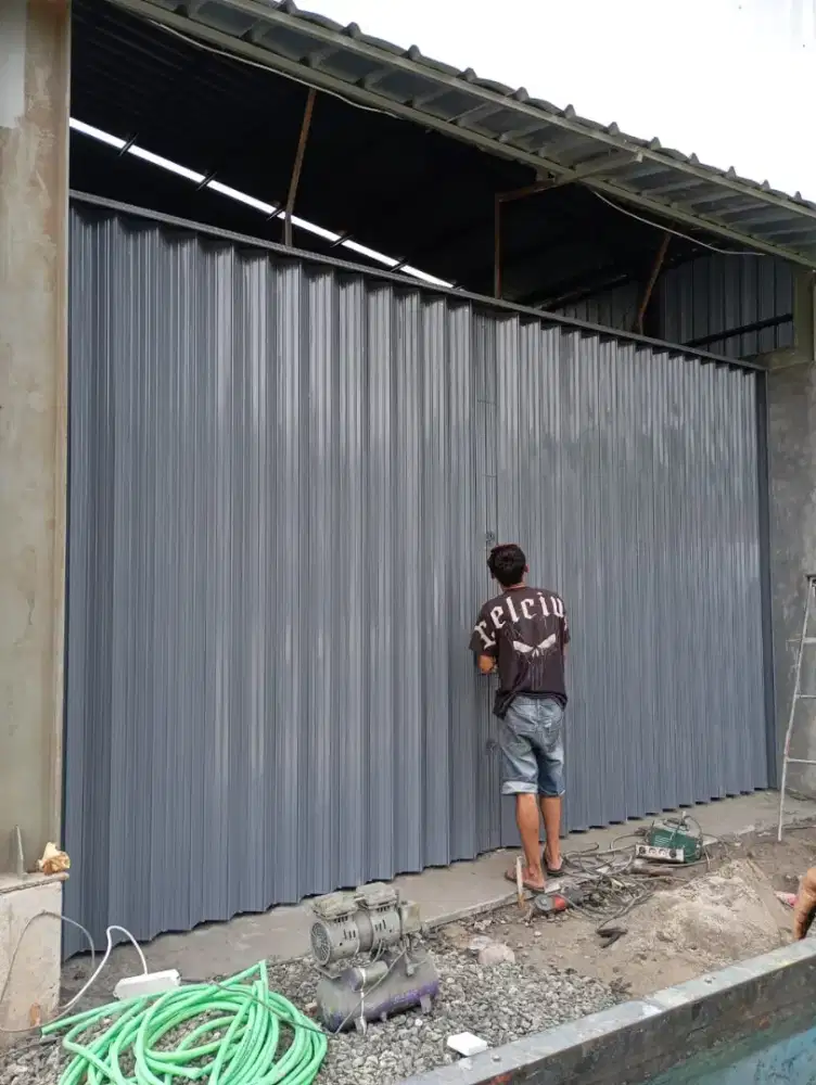 Folding gate, rolling door, kusen aluminium dll