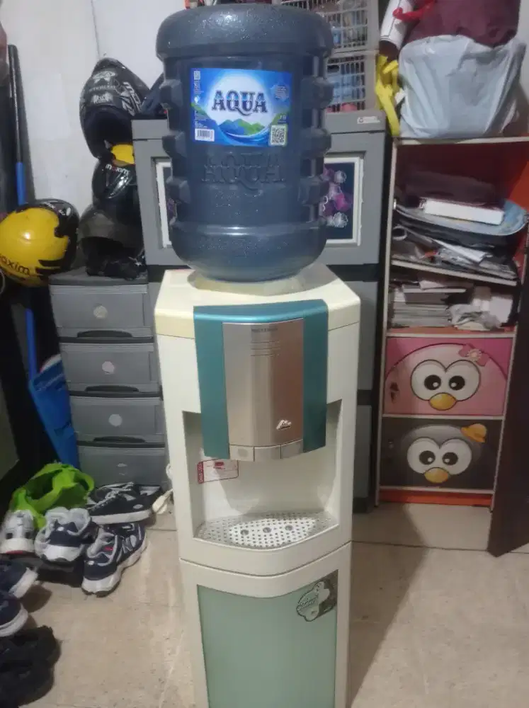 Dispenser polytron galon atas PWC 107G