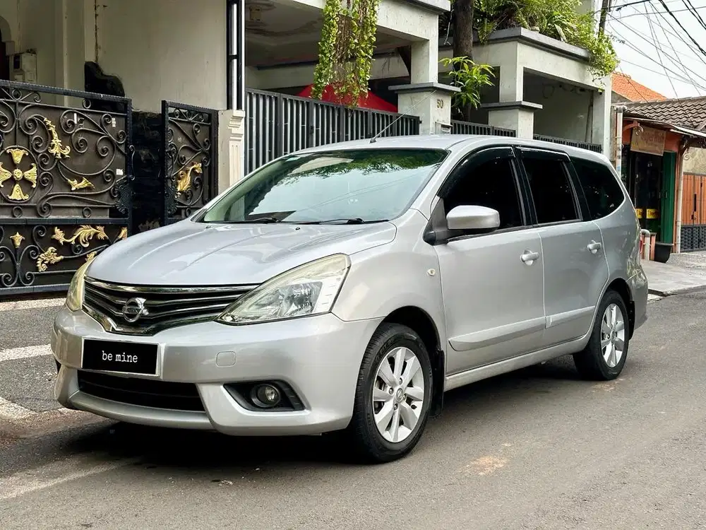 Nissan Grand Livina XV Facelift 1.5 AT Silver 2013 Orisinil Pribadi