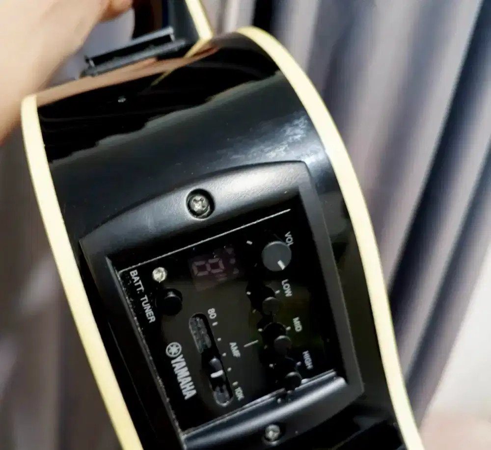 Yamaha gitar akustik electrik original