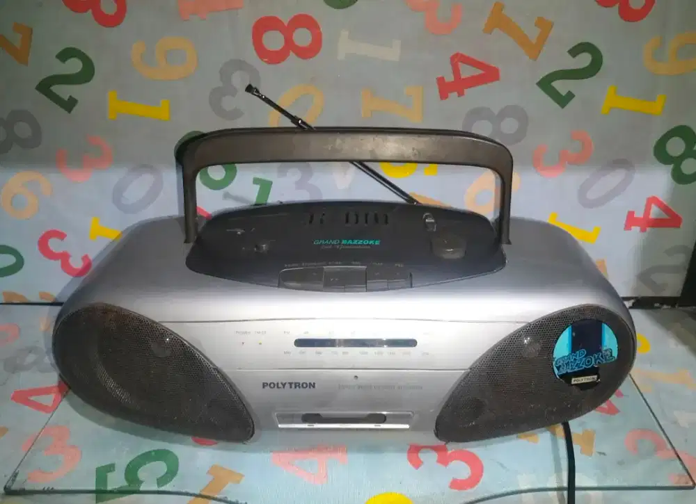 Radio kompo politron kondisi normal untuk radio aja Ama/ FM.