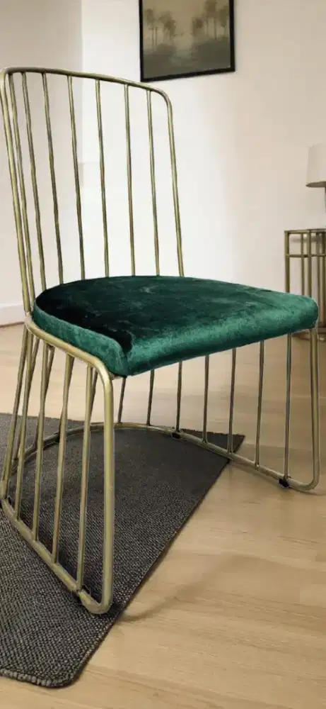 Kursi cafe sandaran tinggi