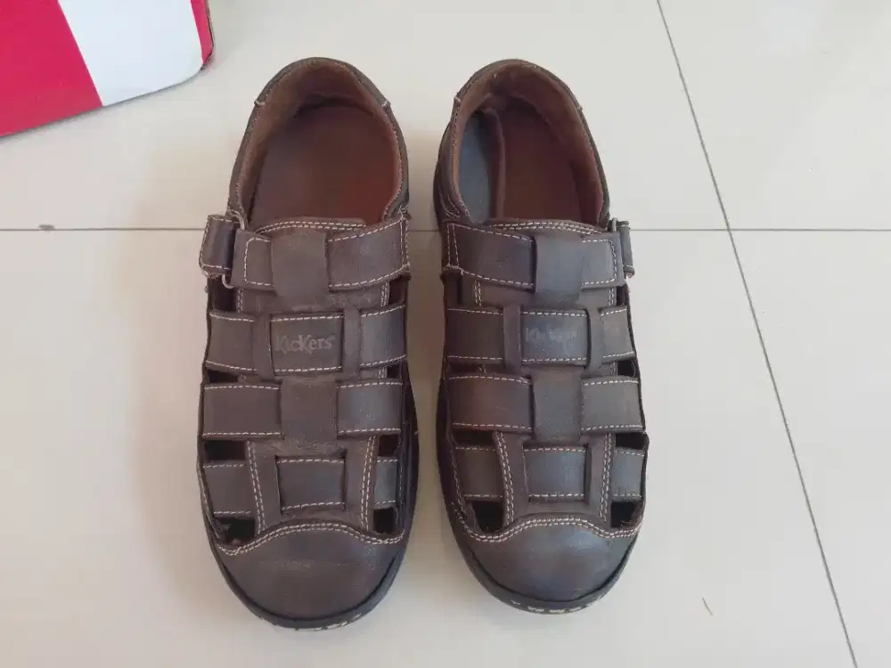 Sepatu Sneakers Kickers 2707