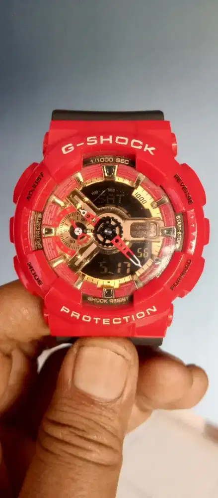 Jam G Shock merah
