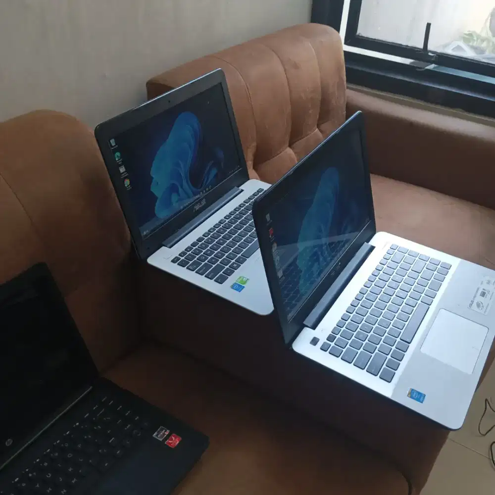 Laptop Asus X455, Core i3, Ram 8GB, SSD 256GB, Windows 11
