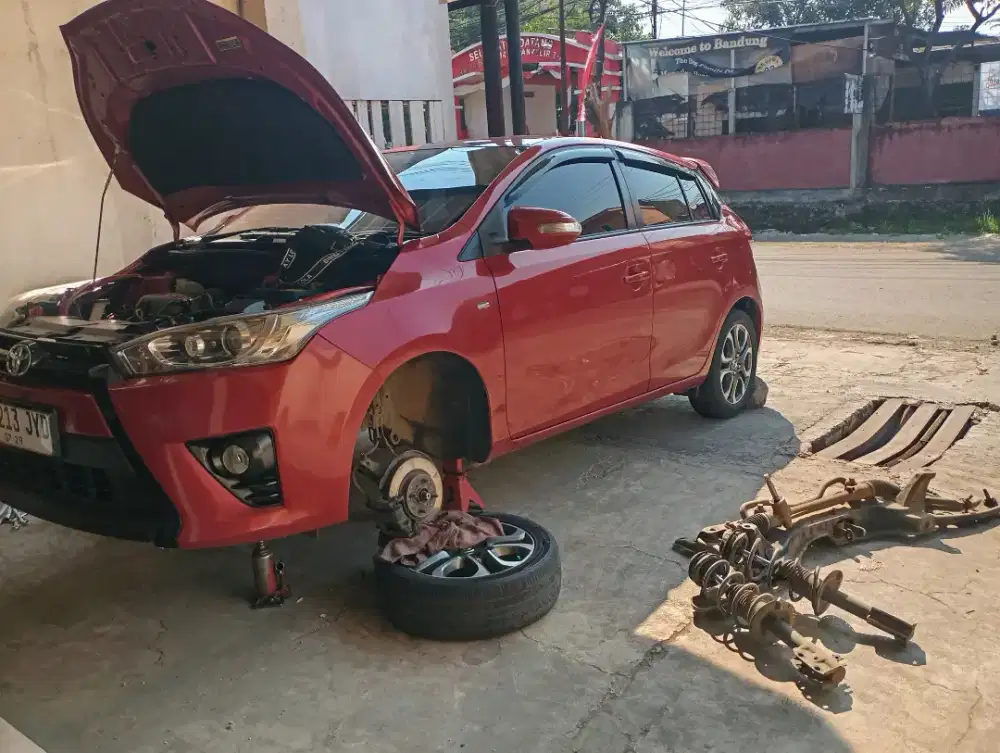 Specialis perbaikan kaki2&Shockblker mobil.