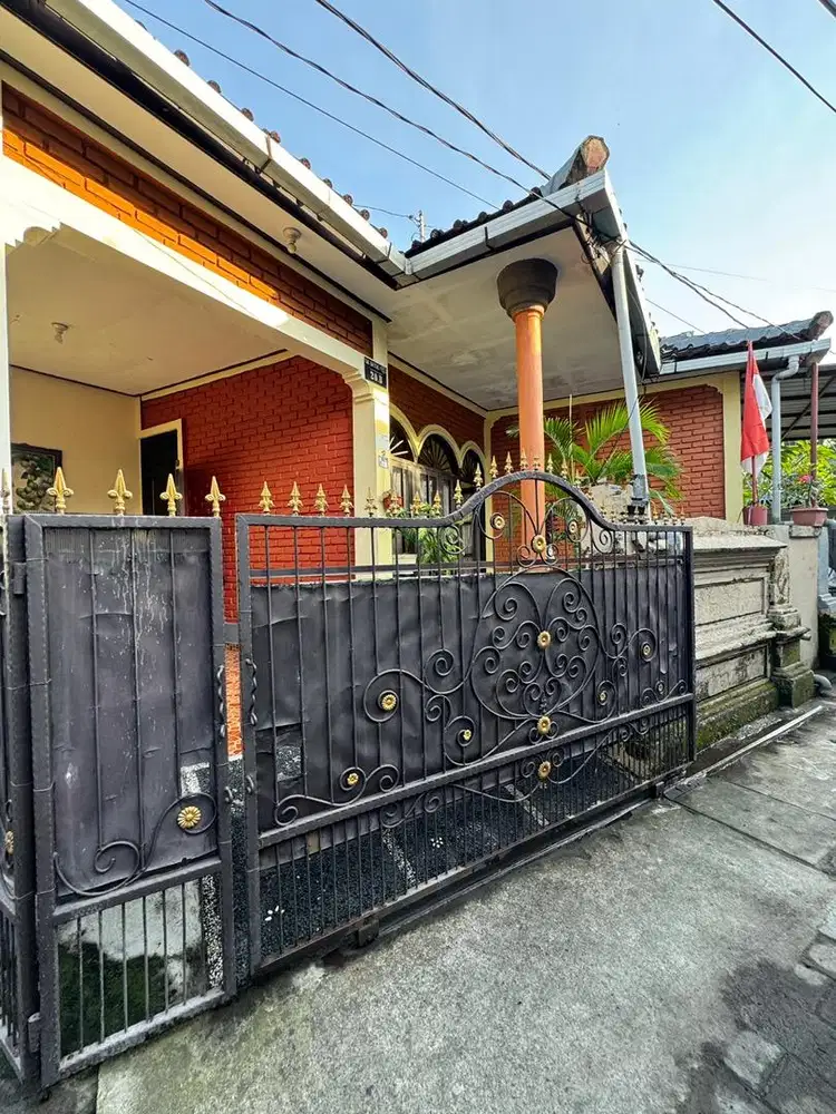 Rumah di tengah kota Denpasar Barat