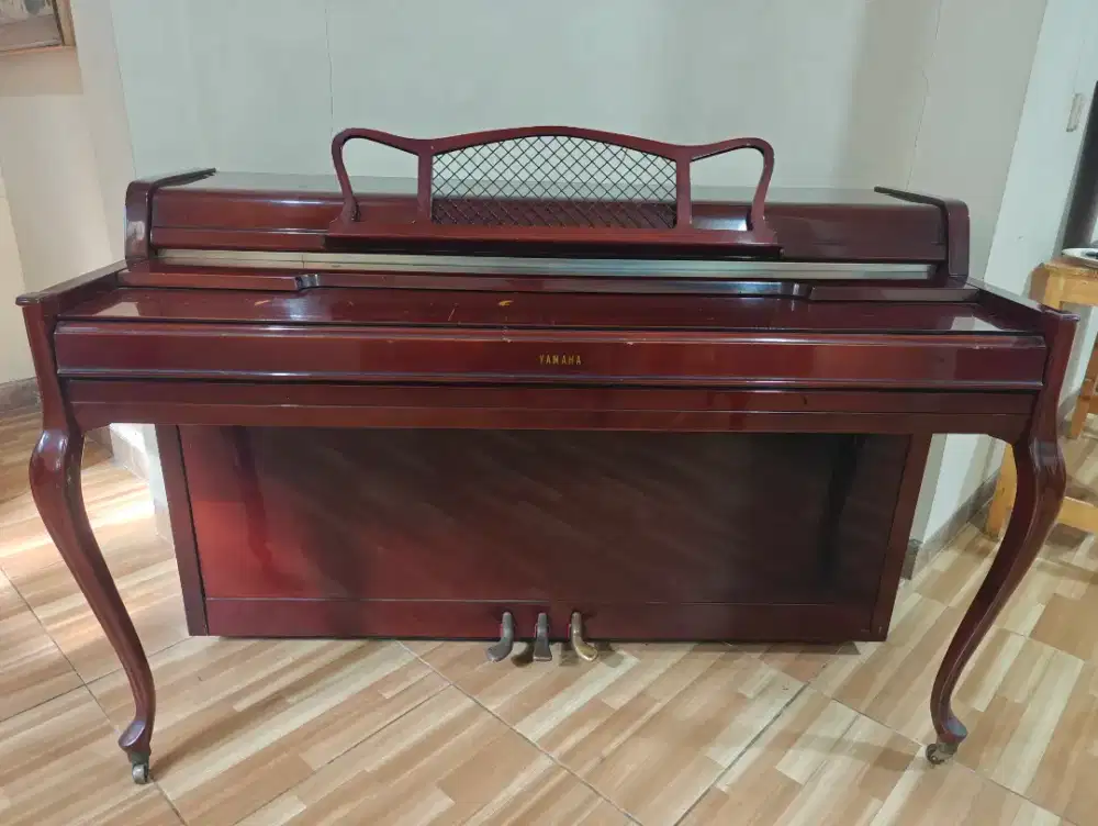 Piano Yamaha upright spinet klasik