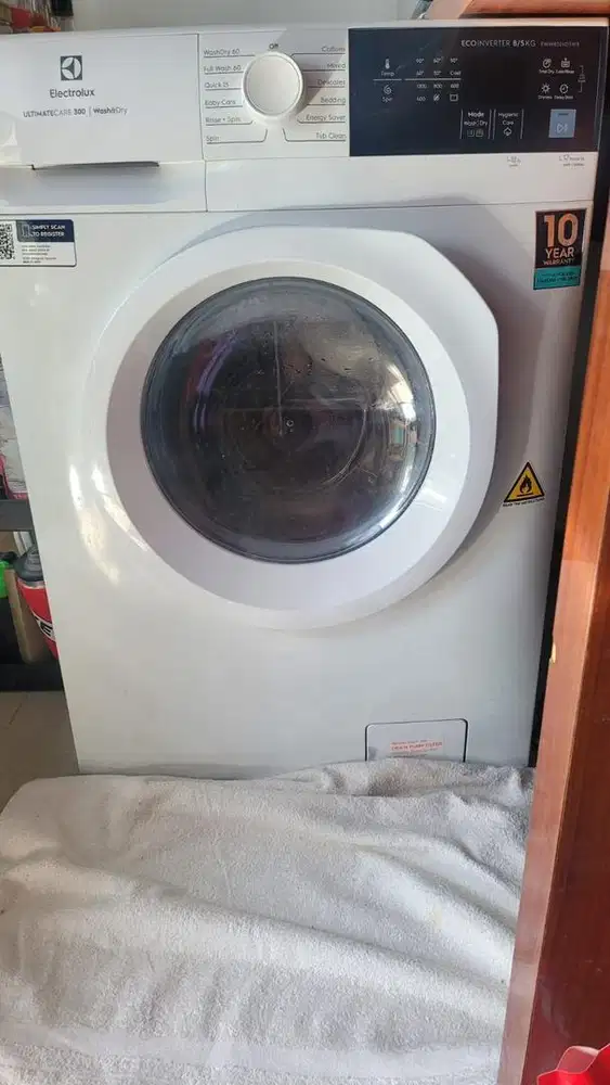Dijual Mesin Cuci Electrolux front loading wash and dryer