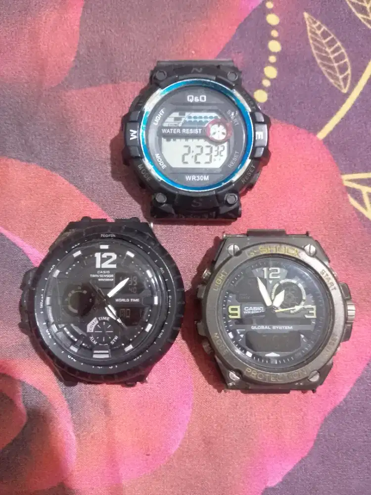 Jam tangan Casio digital