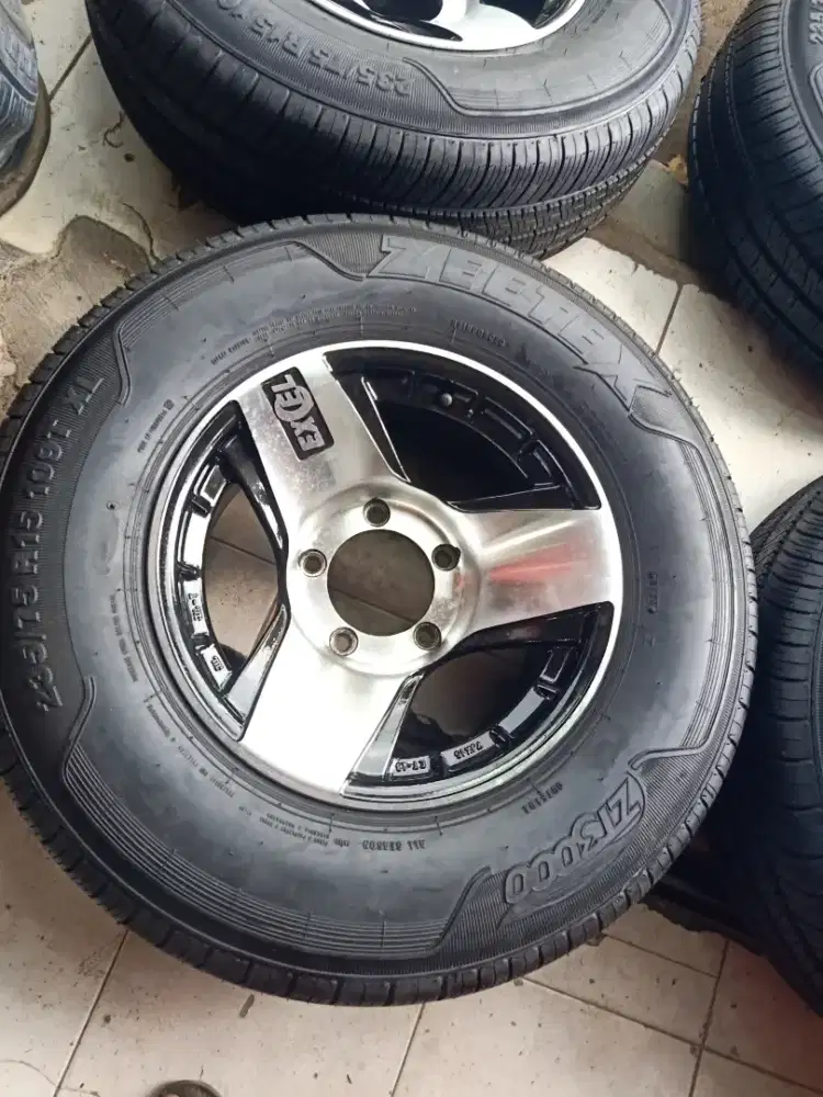 Excel Rally 15 x 7 in ET -13 Ban kondisi 99.99%