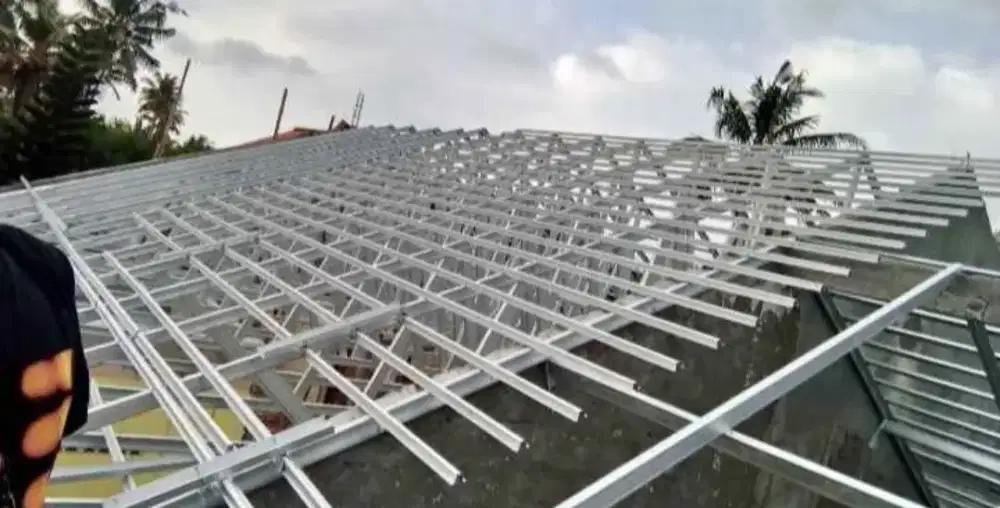 Baja ringan Dan plafon PVC terpasang murah