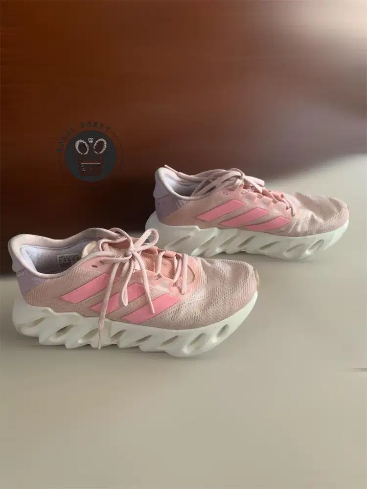 Sepatu Olahraga Adidas Switch FWD Bekas Sepatu Running Original