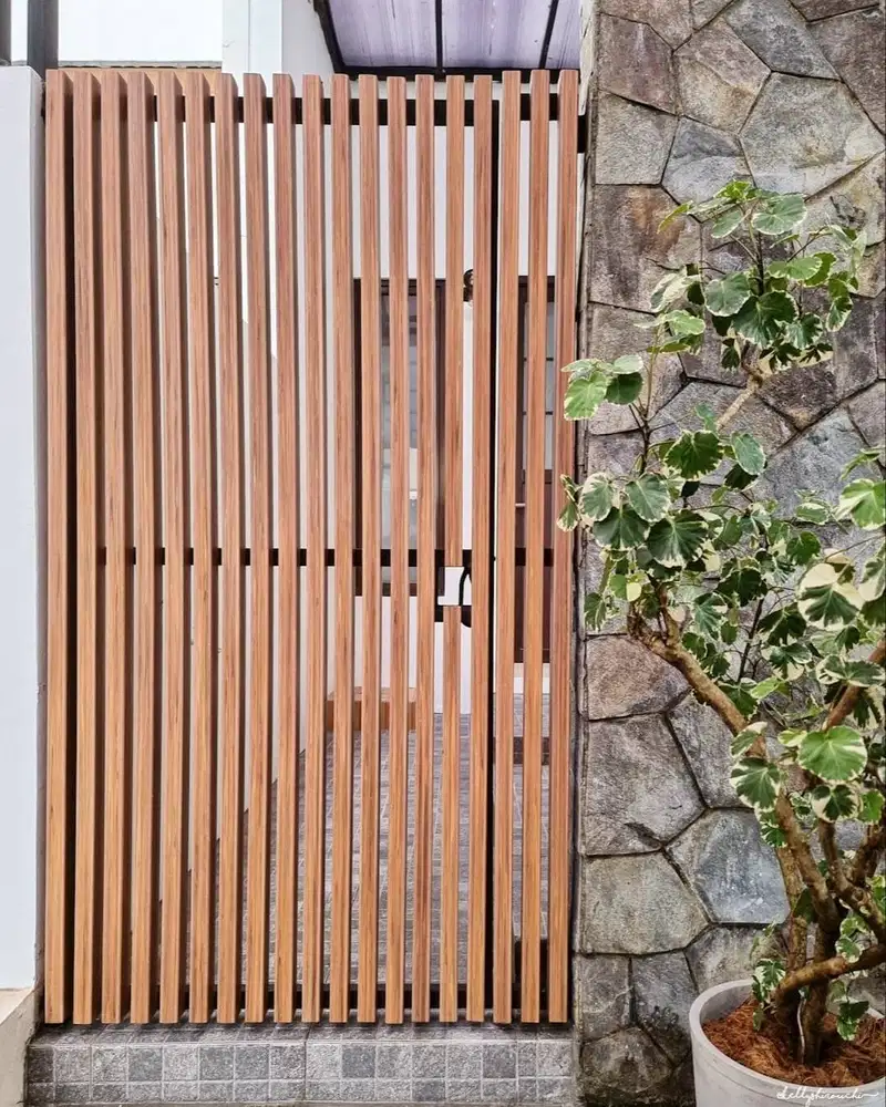 PAGAR COH WPC PERCANTIK PINTU LUAR RUMAH