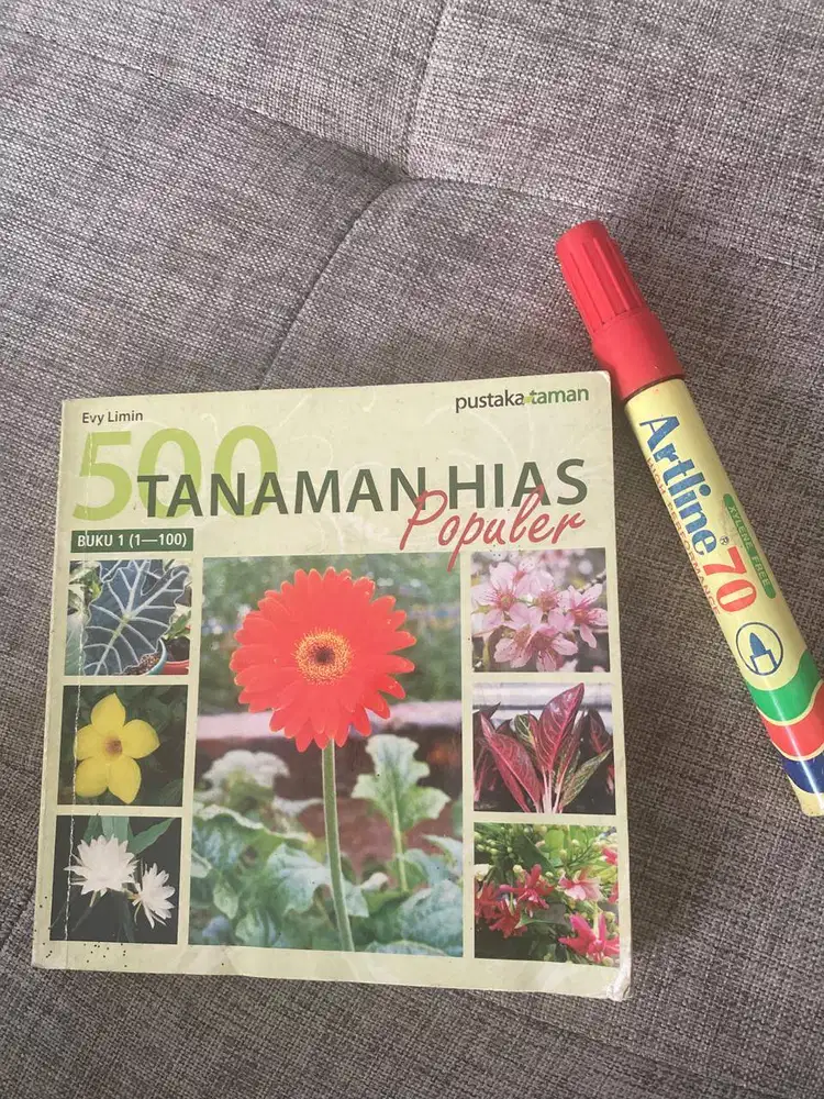 BUKU 500 TANAMAN HIAS POPULER – BUKU 1 (1 – 100) – GRAMEDIA – PRELOVED