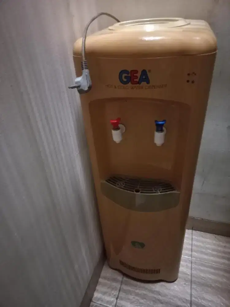 Dijual Dispenser GEA Bekas