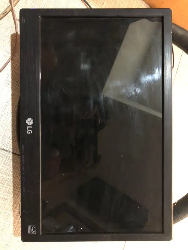 Monitor  LG 16M38A-B 16 INCH WIDE