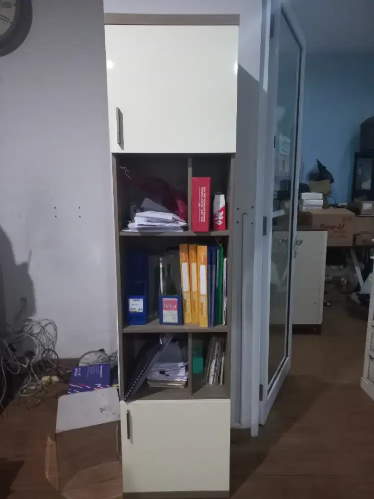 Rak Buku/Dokumen