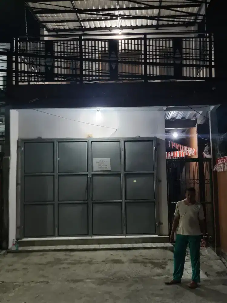 Disewakan kios/ruko 2 lantai cocok buat usaha/kantor