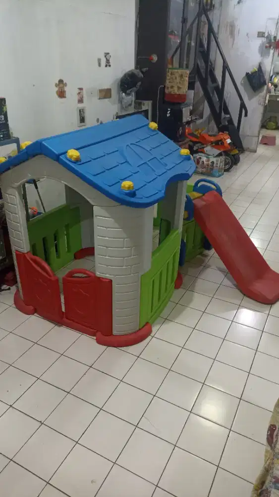 Tobebe Play House Rumah Rumahan Full set dengan Perosotan