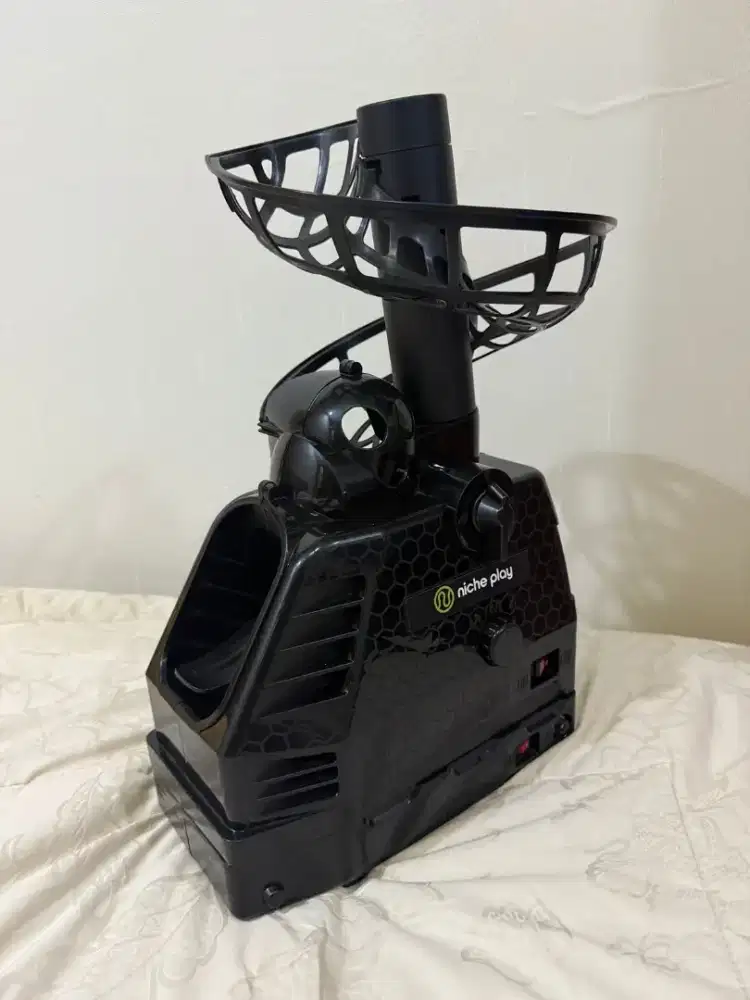 Simulator Tennis Padel Merk Niche Play Feeder Bola