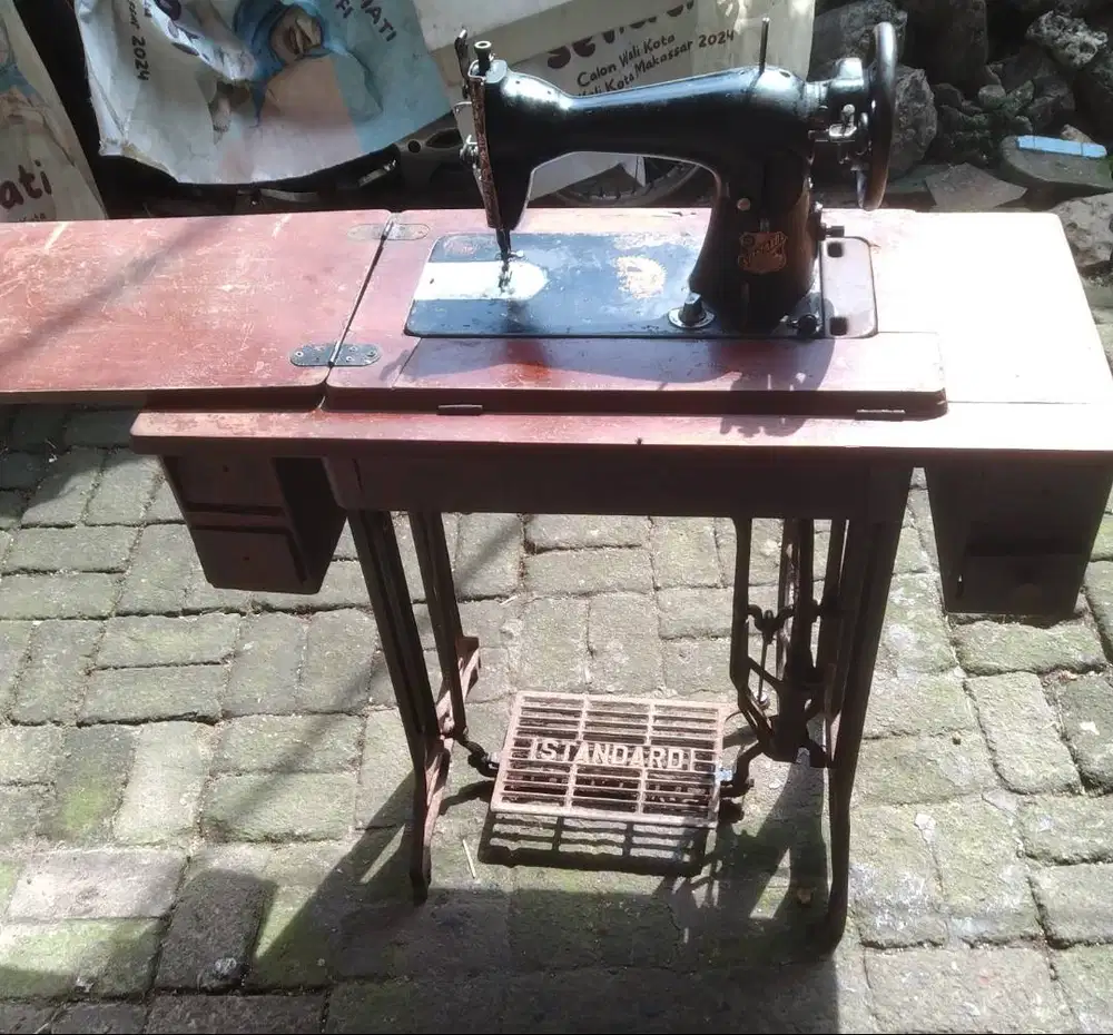 Mesin jahit jadul merk standard beli 1978 original Normal.